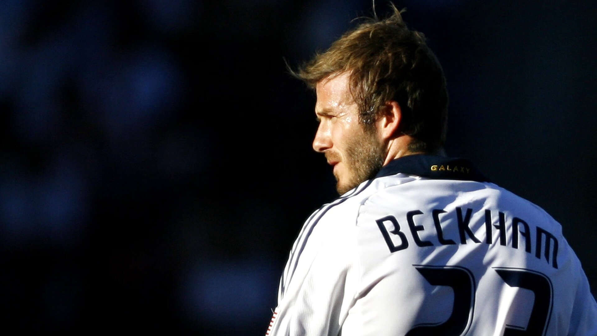 范弗利特单节18分导演逆转风暴,老鹰第三节狂轰40分击碎魔术