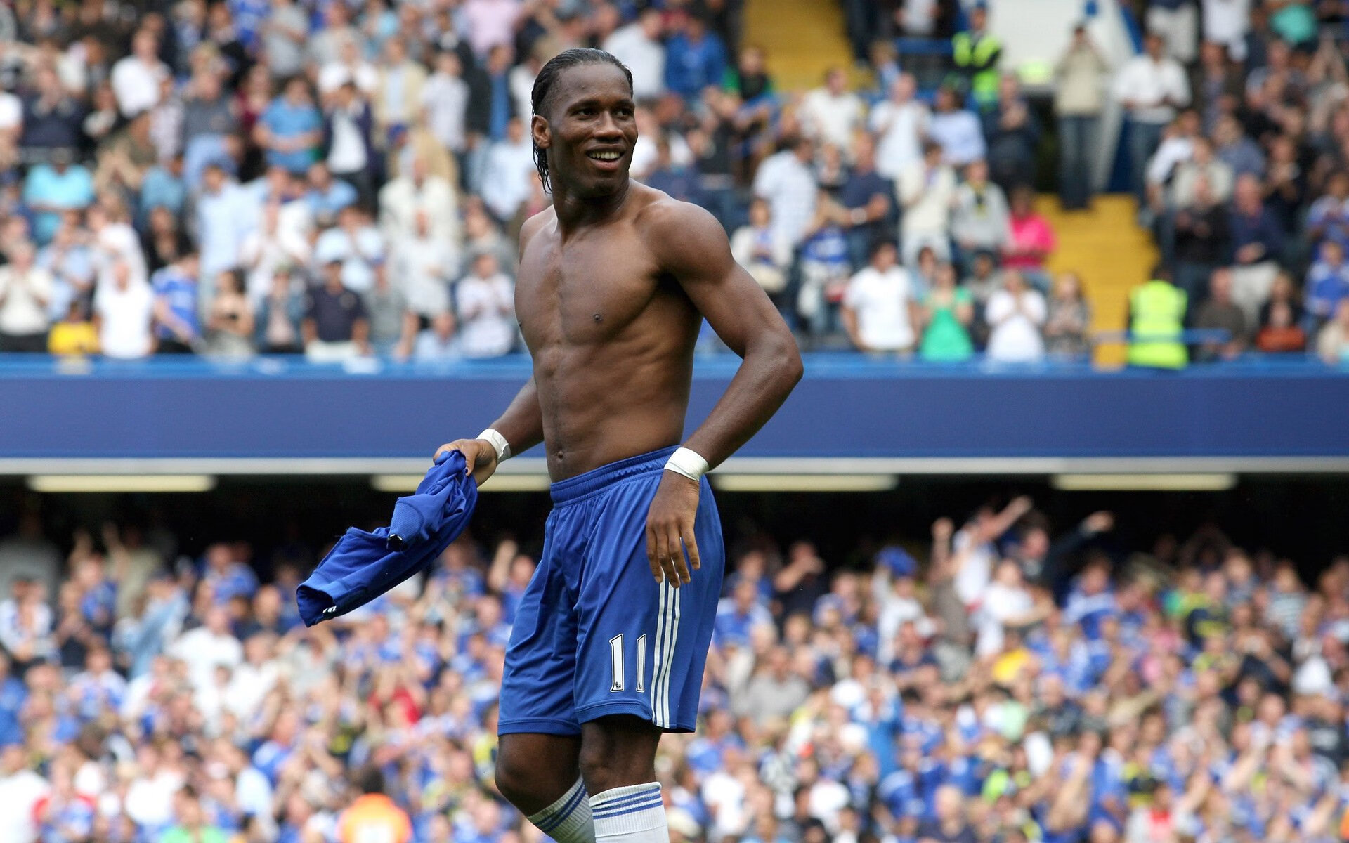 文班亚马，新王当立！马刺险胜篮网，法国天才末节封神定乾坤