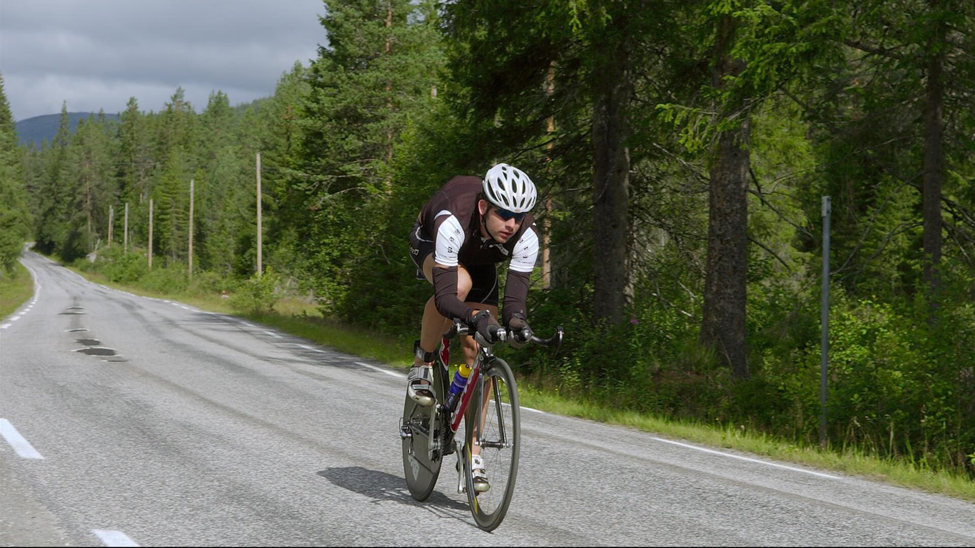 厄瓜多尔高原鏖战与NBA铁血意志,跨越大陆的硬仗启示录