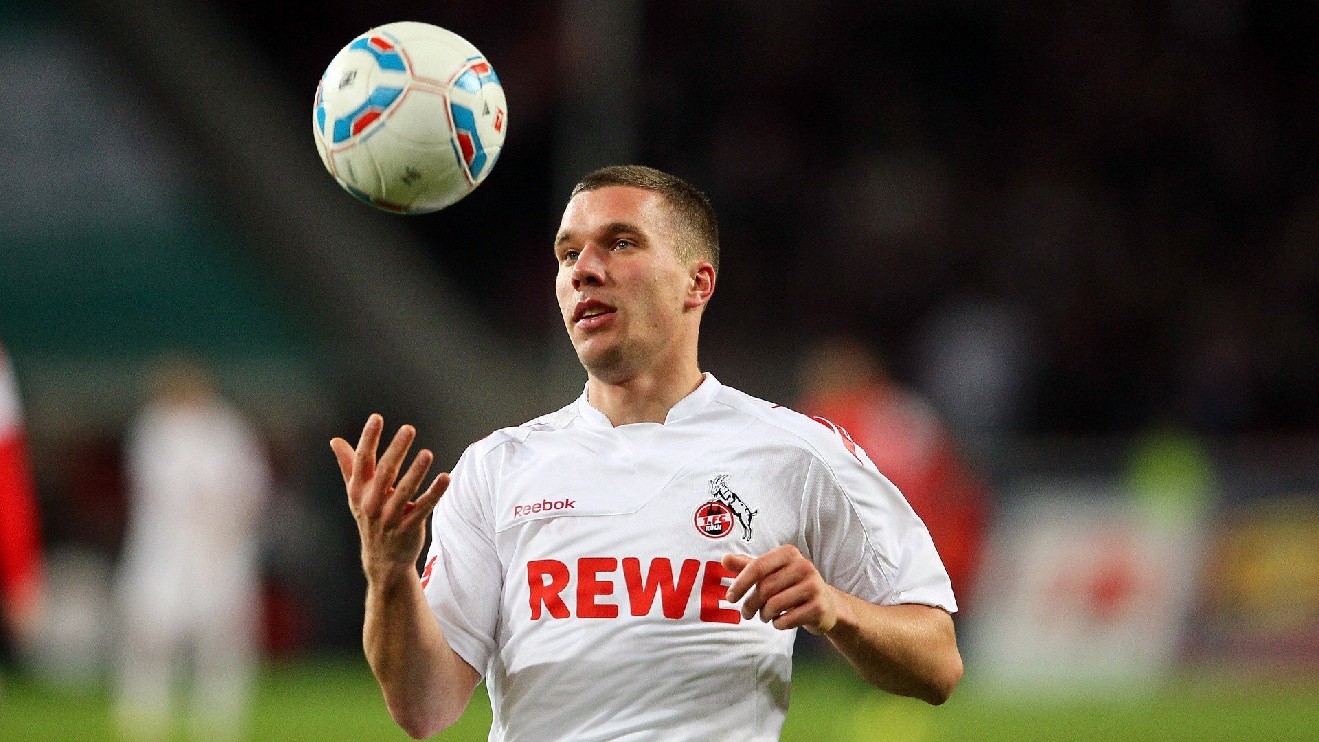 阿克比赛走势一手掌控,西班牙封锁雷恩,当足球成为地缘政治的棋盘